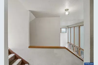 1530 Jamestown St SE, Salem, OR 97302 - Photo 9