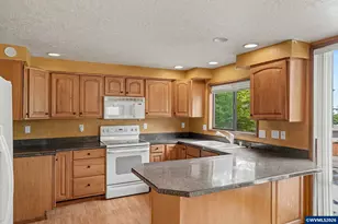 1530 Jamestown St SE, Salem, OR 97302 - Photo 15