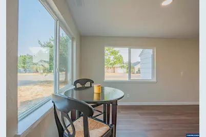 490 W A St, Lebanon, OR 97355 - Photo 11