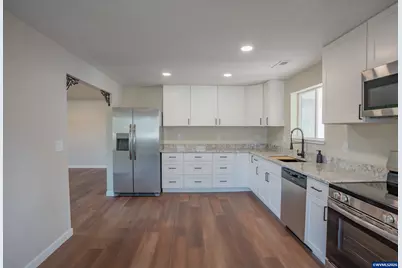 490 W A St, Lebanon, OR 97355 - Photo 7