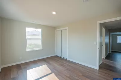 490 W A St, Lebanon, OR 97355 - Photo 21