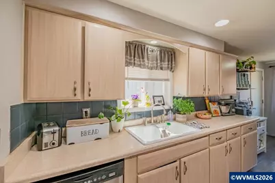 268 Evelyn Av NE, Salem, OR 97301 - Photo 15