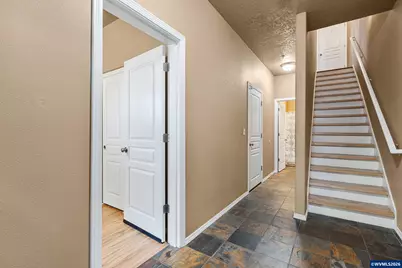 1941 Madras St SE, Salem, OR 97306 - Photo 5