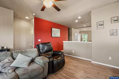 1941 Madras St SE, Salem, OR 97306 - Photo 9