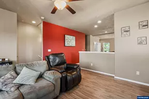 1941 Madras St SE, Salem, OR 97306 - Photo 9