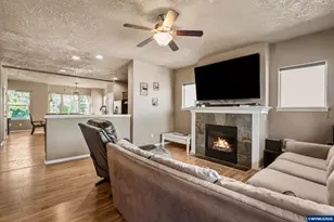 1941 Madras St SE, Salem, OR 97306 - Photo 7