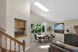 1040 SW Tall Oaks Dr, McMinnville, OR 97128 - Photo 11