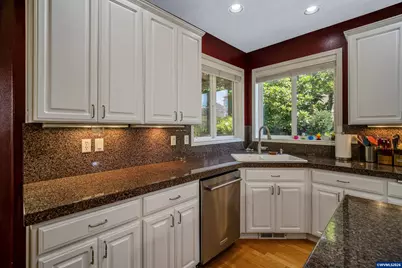 595 Harbourtown Ct SE, Salem, OR 97306 - Photo 21