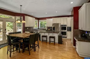 595 Harbourtown Ct SE, Salem, OR 97306 - Photo 17