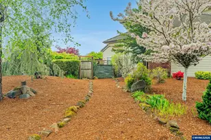 2520 NW Pinehurst Dr, McMinnville, OR 97128 - Photo 37
