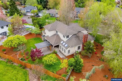 2520 NW Pinehurst Dr, McMinnville, OR 97128 - Photo 39