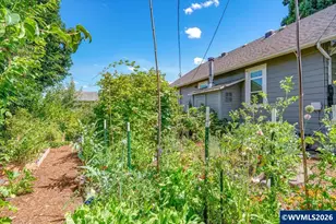 512 Wall St, Silverton, OR 97381 - Photo 47