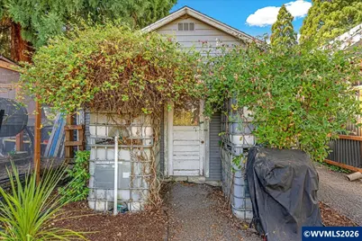 512 Wall St, Silverton, OR 97381 - Photo 41