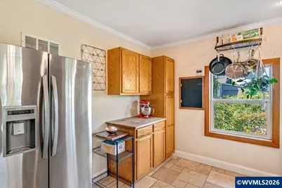 512 Wall St, Silverton, OR 97381 - Photo 15