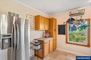 512 Wall St, Silverton, OR 97381 - Photo 15