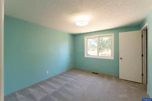283 NW Reed Ln, Dallas, OR 97338 - Photo 17