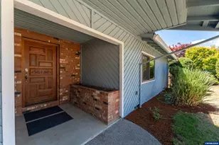 283 NW Reed Ln, Dallas, OR 97338 - Photo 3