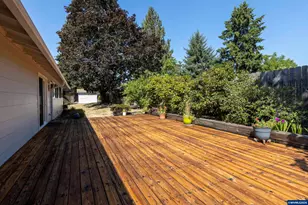 19565 SW Southview Pl, Aloha, OR 97078 - Photo 19