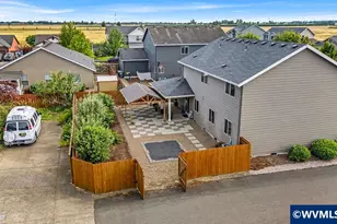 574 Prairie St, Woodburn, OR 97071 - Photo 29