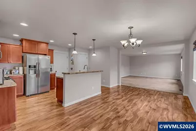 574 Prairie St, Woodburn, OR 97071 - Photo 15