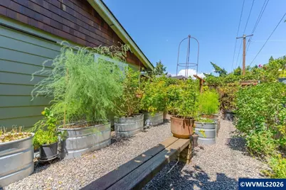 2456 Wintergreen Av NW, Salem, OR 97304 - Photo 45
