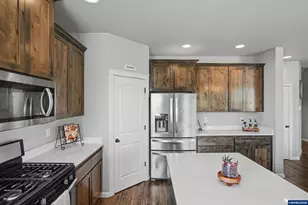 556 SE Lines St, Dallas, OR 97338 - Photo 17