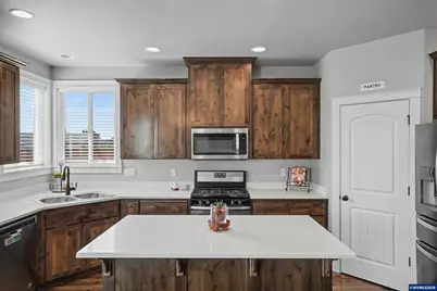 556 SE Lines St, Dallas, OR 97338 - Photo 15