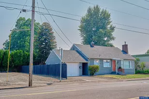 210 N First Ave, Stayton, OR 97383 - Photo 3