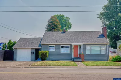 210 N First Av, Stayton, OR 97383 - Photo 1
