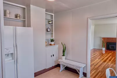 210 N First Av, Stayton, OR 97383 - Photo 25