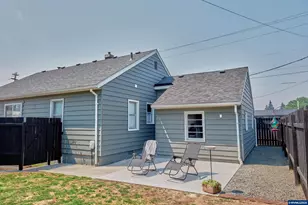 210 N First Ave, Stayton, OR 97383 - Photo 5