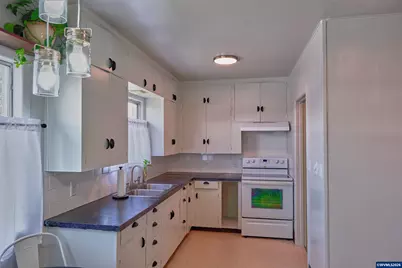 210 N First Av, Stayton, OR 97383 - Photo 29