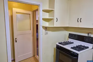 1795 Yew St SE, Salem, OR 97302 - Photo 23