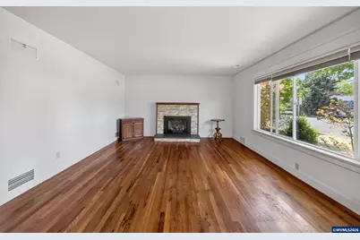 1032 23rd St NE, Salem, OR 97301 - Photo 13