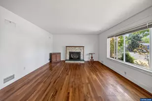1032 23rd St NE, Salem, OR 97301 - Photo 13