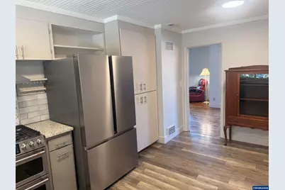1032 23rd St NE, Salem, OR 97301 - Photo 9