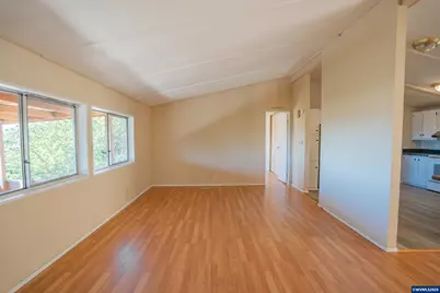 36298 Blueberry Dr, Lebanon, OR 97355 - Photo 5