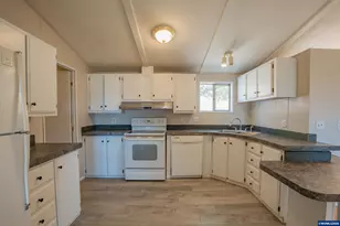 36298 Blueberry Dr, Lebanon, OR 97355 - Photo 7