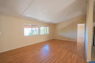 36298 Blueberry Dr, Lebanon, OR 97355 - Photo 11