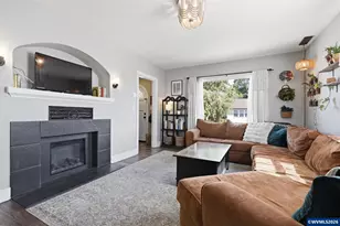 489 D St, Independence, OR 97351 - Photo 9