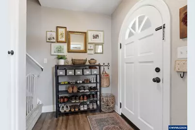 489 D St, Independence, OR 97351 - Photo 5