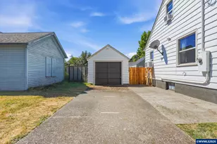 489 D St, Independence, OR 97351 - Photo 37