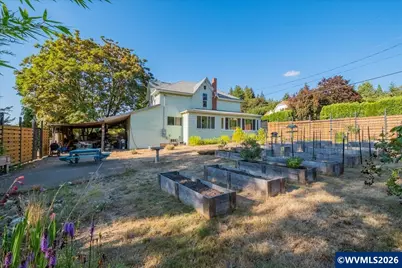 817 N Main St, Brownsville, OR 97327 - Photo 35