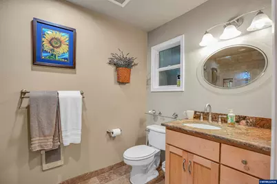 325 Ash St, Silverton, OR 97381 - Photo 25