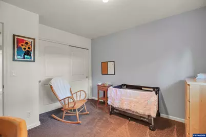 325 Ash St, Silverton, OR 97381 - Photo 33