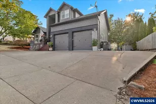 1200 NW Thorn Dr, Albany, OR 97321 - Photo 3