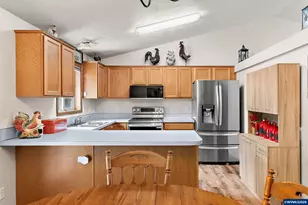 2010 48th Ave SE, Albany, OR 97322 - Photo 13