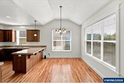 1096 8th Av SW, Albany, OR 97321 - Photo 5