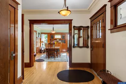 990 Taylor St, Mount Angel, OR 97362 - Photo 9