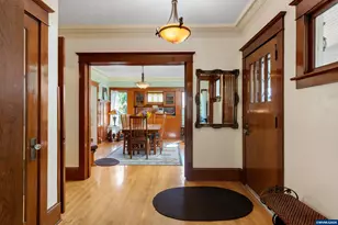 990 Taylor St, Mount Angel, OR 97362 - Photo 9